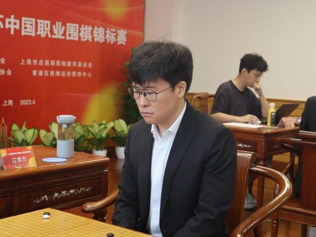 女总裁爱上穷小伙