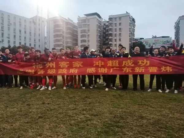被哄骗的直男小说